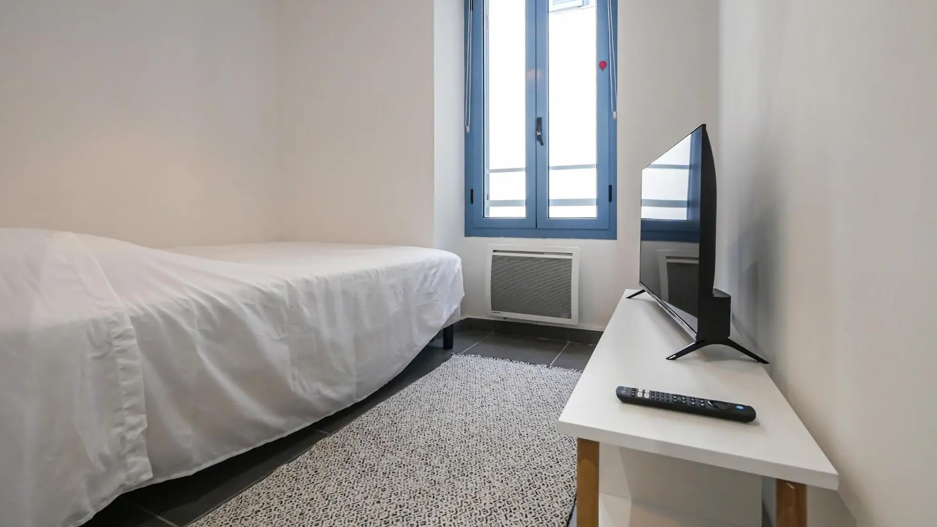 Renovated 2 Rooms Monaco Border Beausoleil 0*,  Frankrike